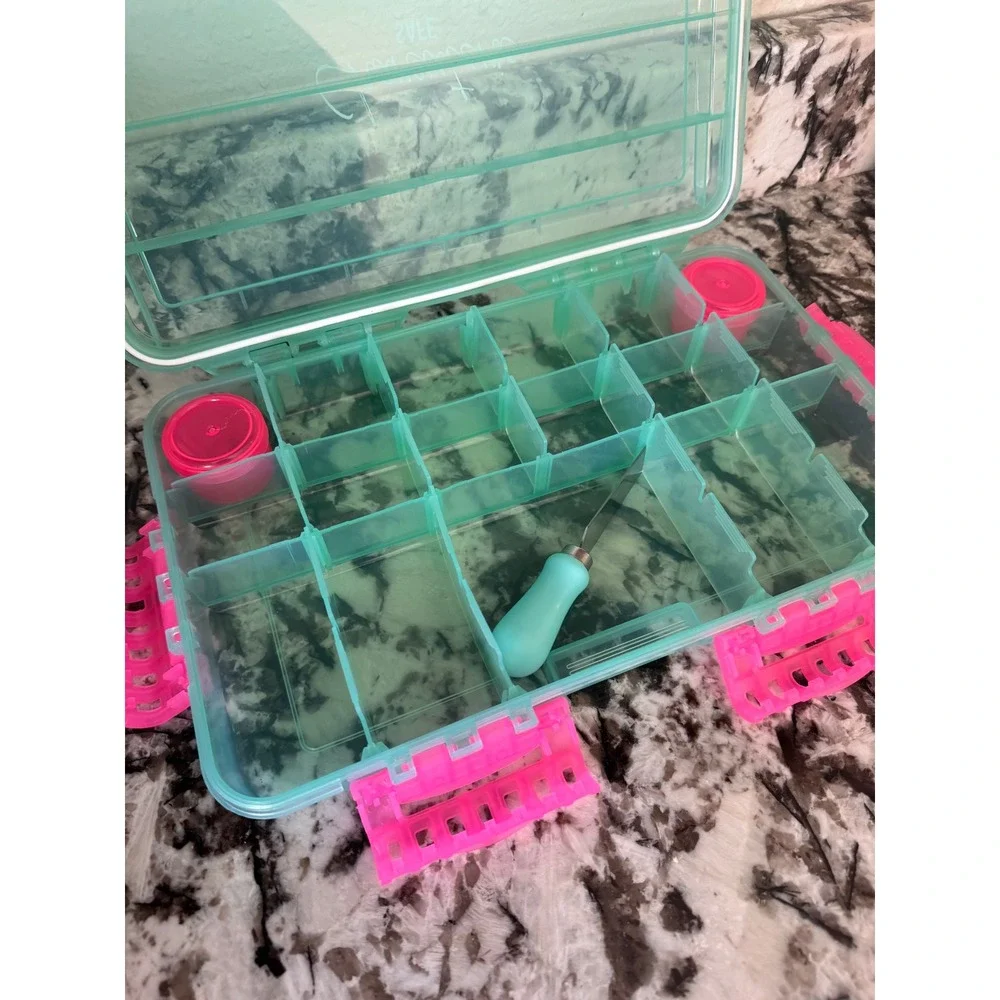 Snackle Box Charcuterie Safe Portable Food Container Mint Green Pink 11x7in